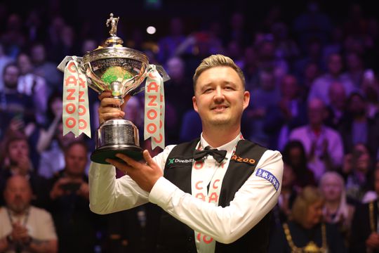 Kyren Wilson wint WK snooker voor het eerst en verdient tonnen aan prijzengeld