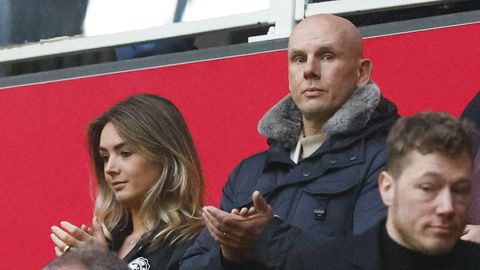 Veelbesproken ex-directeur doet boekje open over 'pijnlijke' tijd bij Ajax: 'Hoe ongezond is dat?'