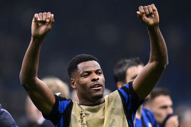 Champions League-held Denzel Dumfries zorgt voor verbazing bij oude bekende: 'Het is bizar wat je ziet'