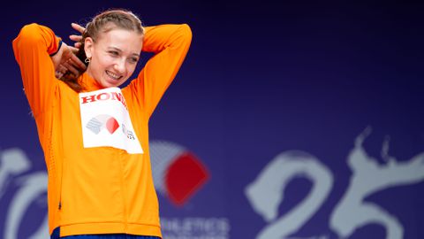 Gespannen Femke Broeders-Bol (26) meldt zich, grote voorbeeld is benieuwd: 'Je moet het maar durven'