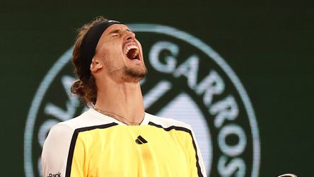 Alexander Zverev verslaat Casper Ruud en kijkt uit naar finale Roland Garros: 'Ben nu geen kind meer'