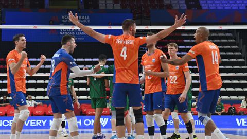 Nederlandse volleybalmannen niet op olympische koers na nederlaag tegen Frankrijk