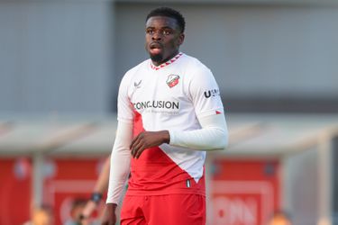 Jong Oranje-spits baalt van misgelopen transfer: 'Ik had ook in de Champions League kunnen spelen'