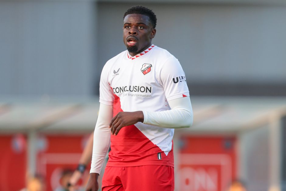 Jong Oranje-spits baalt van misgelopen transfer: 'Ik had ook in de Champions League kunnen spelen'
