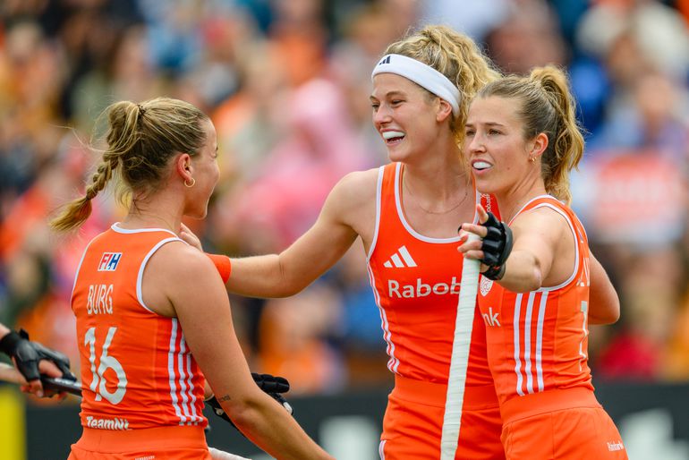 Nederlandse hockeysters walsen dankzij 'mooiste sportvrouw van Nederland' over arm Australië heen