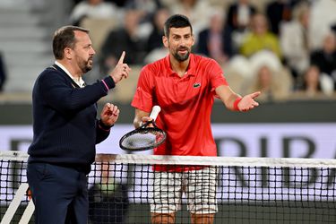 Tennisser Novak Djokovic vol ongeloof na controversiële beslissing van umpire op Roland Garros