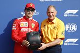 Voormalig Formule 1-kampioen maakt 'geen schijn van kans' op rijbewijs en vraagt Ferrari om hulp