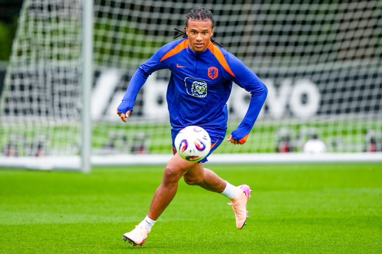 LIVE WK-kwalificatie: Nederland met Nathan Aké en Jeremie Frimpong in de basis tegen Finland
