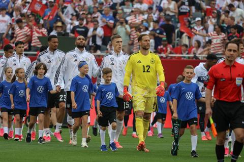 Duitse doelman haalt uit naar bondscoach Julian Nagelsmann: 'Niet cool!'