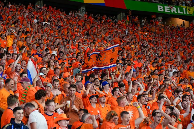 Oranjekoorts verwacht in Dortmund: enorm aantal Nederlandse fans reist af voor halve finale tegen Engeland op EK