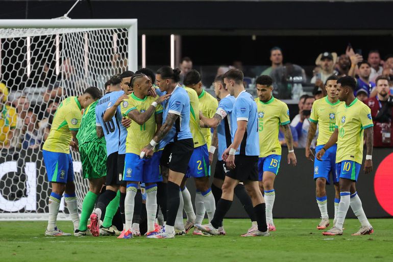 Voormalig AZ-doelman kegelt Brazilië na spijkerhard duel uit Copa América