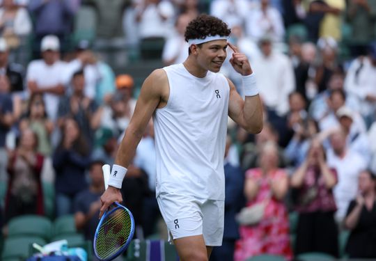 Toptennisser doet bijzonder verzoek voor zus op Wimbledon: 'Ze is mijn geluksbrenger'