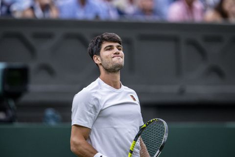 Carlos Alcaraz overtreft op Wimbledon tennisiconen Björn Borg en Rafael Nadal met unieke prestatie
