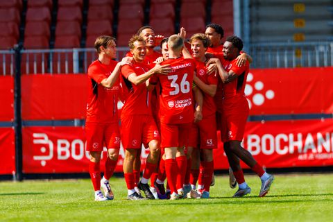 Almere City belandt in buitenlandse handen: KKD-club voor enorm bedrag overgenomen