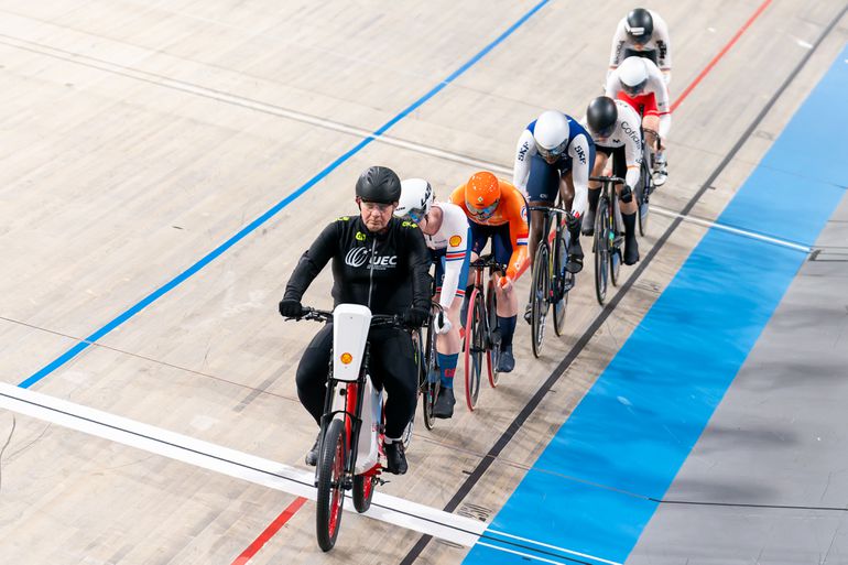 Zo werkt de keirin (baanwielrennen) op de Olympische Spelen: razendsnelle sprint na rondjes achter derny