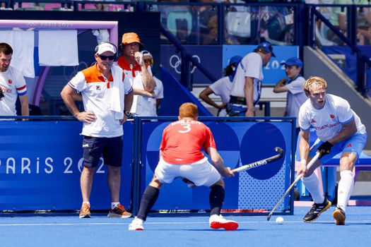 Bondscoach Nederlandse hockeyers jaloers op de vrouwen: 'Iedereen heeft het altijd maar over hen'