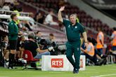 Ron Jans moest flink boos worden, maar liet zijn donderspeech achterwege op bezoek bij Servette. ©Getty Images