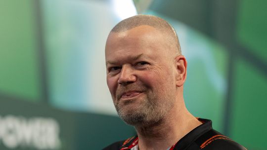 Deceptie voor Michael van Gerwen en Raymond van Barneveld bij Flanders Darts Trophy