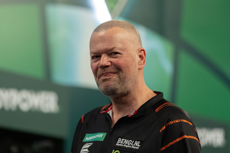 Deceptie voor Michael van Gerwen en Raymond van Barneveld bij Flanders Darts Trophy