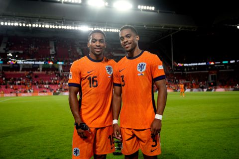 Broertjes Jurriën en Quinten Timber zorgen voor bijzonder moment bij Oranje: 'Samen is nóg mooier'