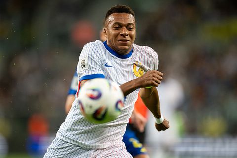 Topvoetballer Kylian Mbappé doet opvallende onthulling over carrière: 'Nu denk ik dat het te laat is'