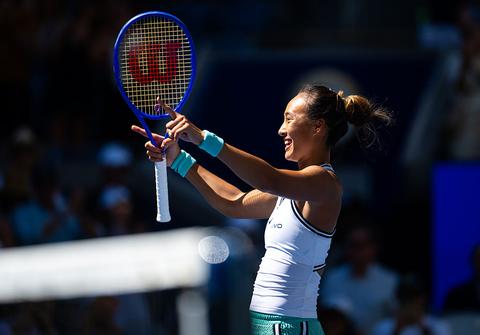 Olympisch kampioene (23) herpakt zich spectaculair op US Open, maanden na dramatische Grand Slam