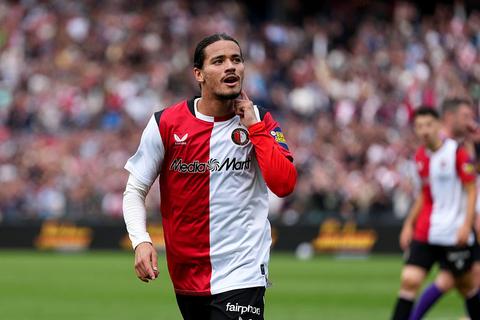 Einde aan soap rond Feyenoorder Anis Hadj Moussa in zicht: 'Hij heeft de spelersgroep toegesproken'