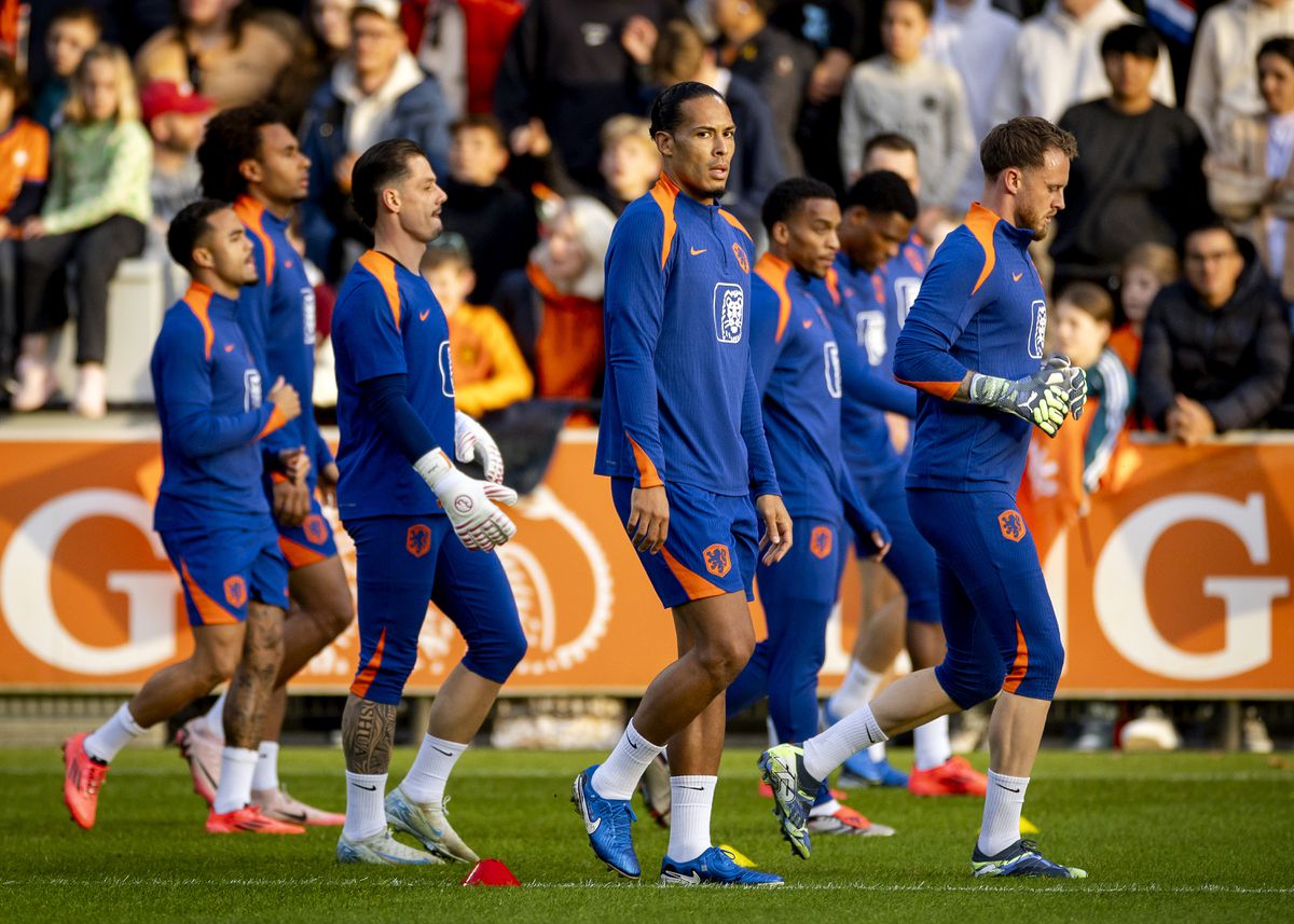 Hoe het Nederlands elftal toegankelijk wil blijven voor Oranje Legioen: 'Alleen jammer dat het een saaie training is'