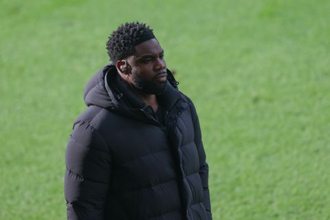 Geliefde Engelse voetbalanalist besluit te stoppen met drinken: 'Mijn rug is klaar'