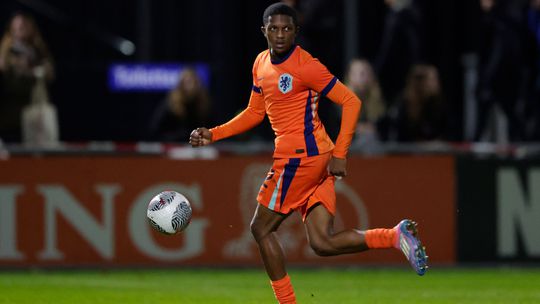 Givairo Read doet bijzondere onthulling over avonden bij Jong Oranje: 'Ik weet niet of ik dat zo mag zeggen'