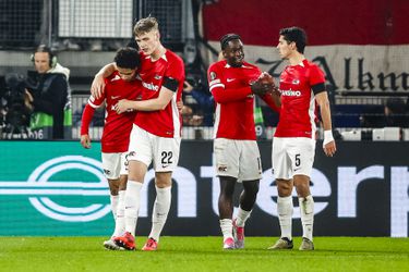 Spektakel in Europa League-wedstrijd van AZ dankzij schitterende goals en heldenrol keeper