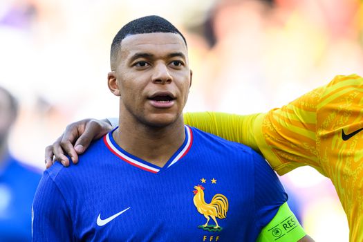 Superster Kylian Mbappé geweerd uit Franse selectie: 'We zijn het niet eens'