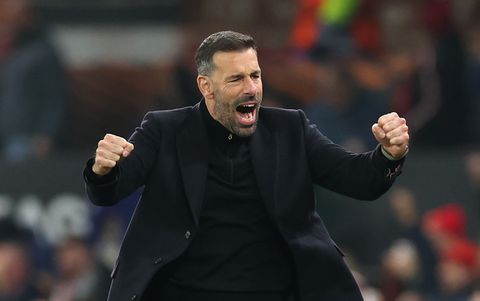 Ruud van Nistelrooij doet iets wat Erik ten Hag niet lukte en viert feest met Manchester United