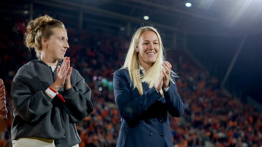 Ex-Oranje Leeuwin (33) spreekt zich uit over heugelijk nieuws: 'Mijn hart ligt op het veld'