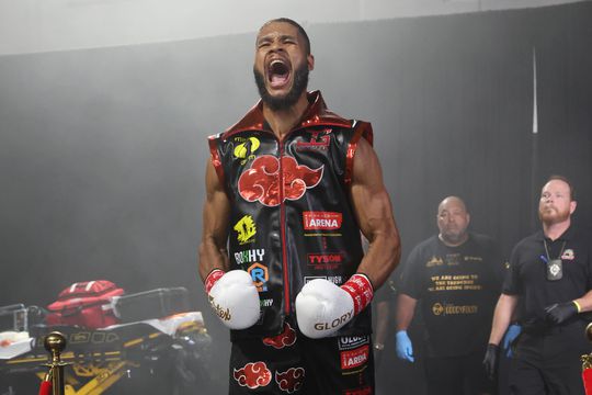 Glory-kampioen Chico Kwasi hint naar volgende tegenstander en mogelijke carrièreswitch: 'Toch weer een risico'