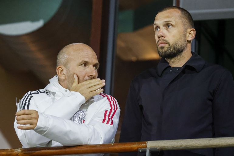 John Heitinga 'boos en heel teleurgesteld' na Ajax-ontslag: 'Je kunt niet zeggen dat hij niet is gesteund'
