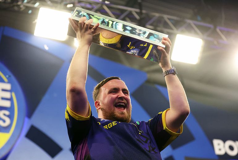 Topdarter Luke Littler heeft grote moeite met bizar nieuws: 'Dit kan niet waar zijn'