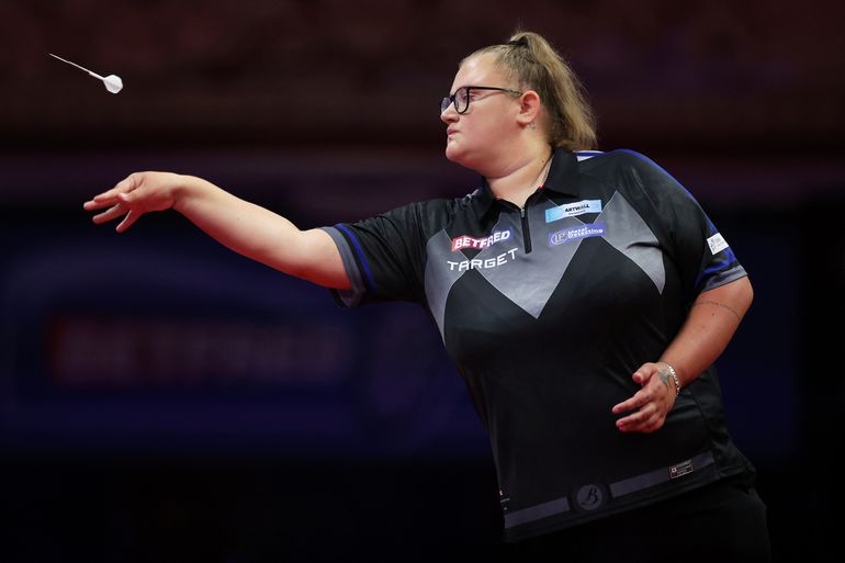 Veelbesproken Michael van Gerwen-opponent staat open voor grote uitdaging: 'Dan zal ik geen nee zeggen'