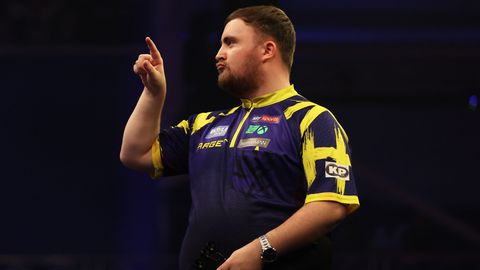 Dartsfenomeen Luke Littler pleit voor 'gekke dingen' met Gian van Veen: 'Wij moeten voor entertainment zorgen'
