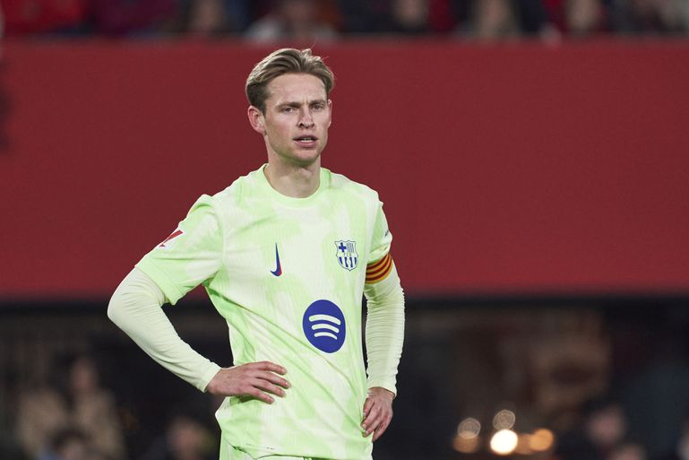 Positie van Frenkie de Jong verder onder druk na fataal moment bij FC Barcelona tegen Betis