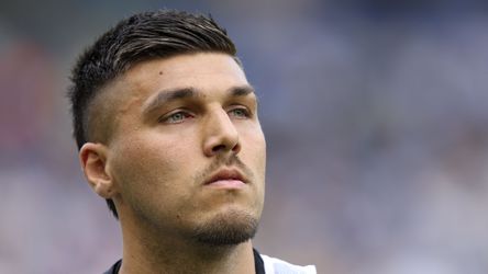 Suriname stunt met nieuwe speler: aanvaller uit de Premier League versterkt Natio