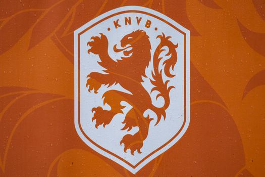 'KNVB hield betrokkenheid bij discutabele PSV-transfer Guus Til vanuit Rusland geheim tegen ministerie'