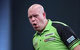 Michael van Gerwen overleeft tegen Luke Littler matchpijl en wint Premier League Darts in Berlijn