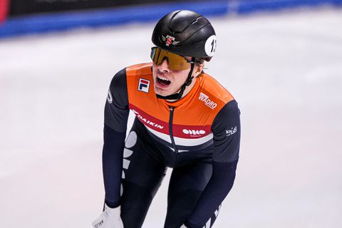 Jens van 't Wout verliest van Canadese concurrent: pakt wel eerste medaille in Tilburg