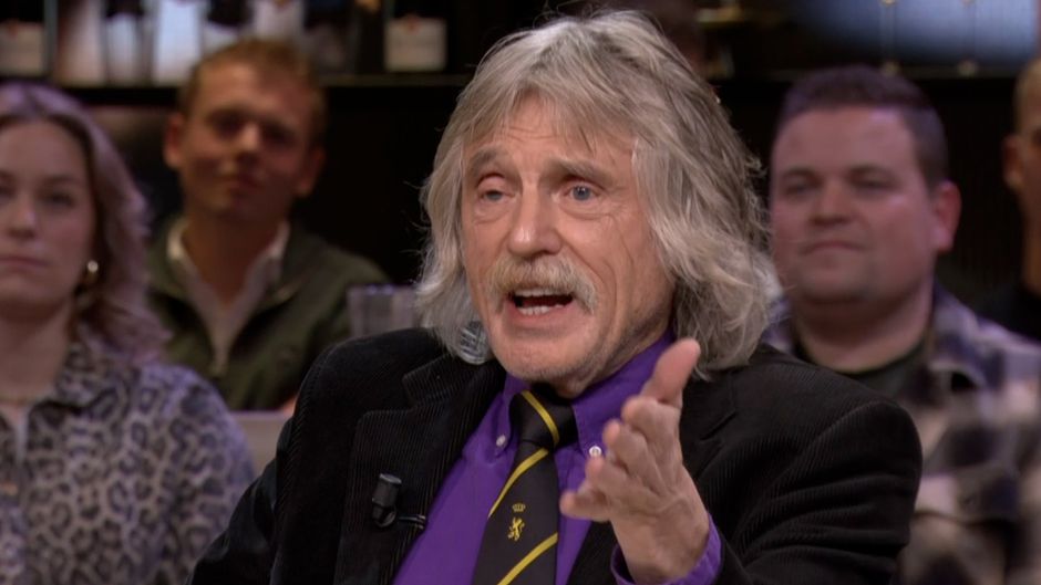Johan Derksen haalt uit: 'Er is geen ergere golddigger in Nederland dan zij'