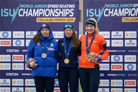 Schaatstoekomst Nederland onder druk: zwakke prestaties bij WK junioren en einde zegereeks bij meisjes