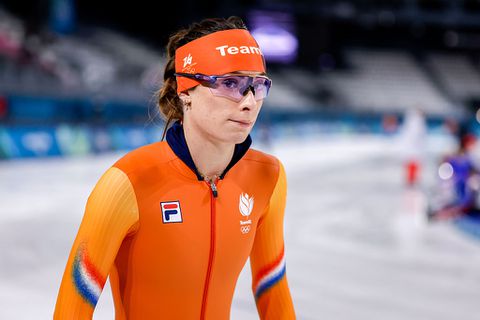 Topschaatsster Femke Kok kijkt uit naar strijd met Jutta Leerdam en Suzanne Schulting: 'Sta hier met een ander gevoel'