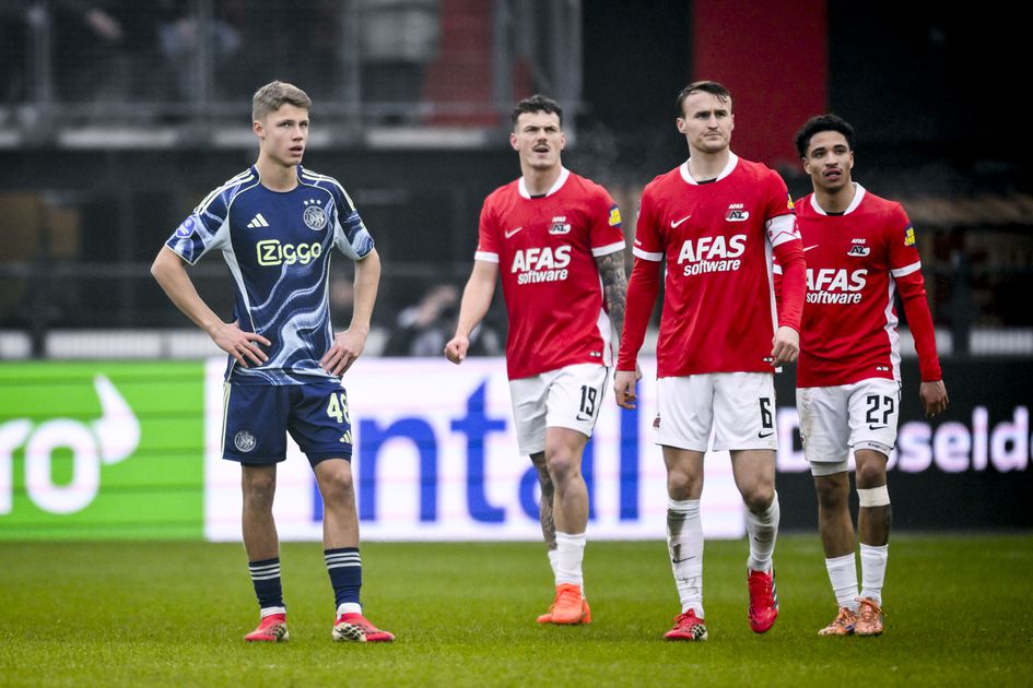 Live Eredivisie | Ajax komt heel goed weg in Alkmaar: doelpunt Troy Parrott afgekeurd