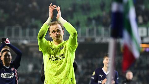 PSV-talent (22) moet tranen wegpinken na debuut: 'Ik ben een emotionele jongen'