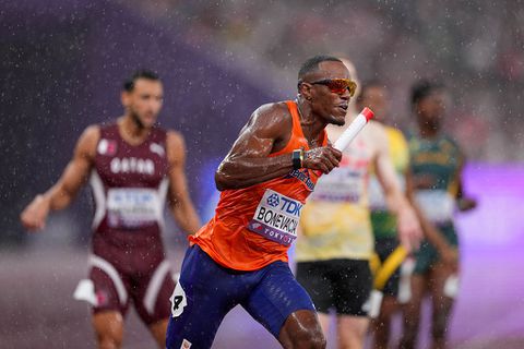 Bizar incident: Nederlander Liemarvin Bonevacia valt uit op 400 meter door vreemd moment op de baan